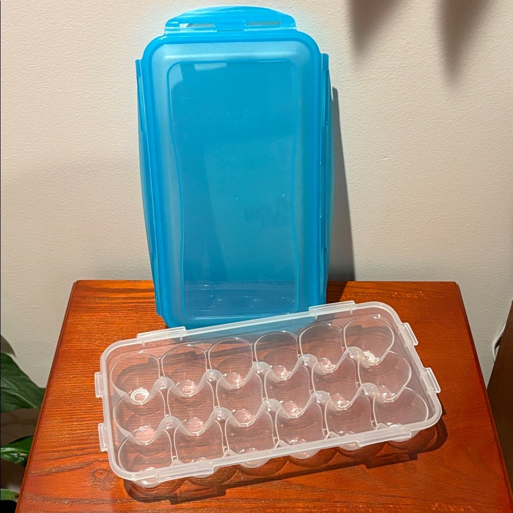 Lock & Lock Blue Snap On Lid 18ct Egg  Storage Container